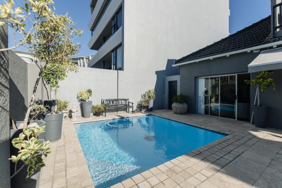4 Bedroom Property for Sale in Fresnaye Western Cape